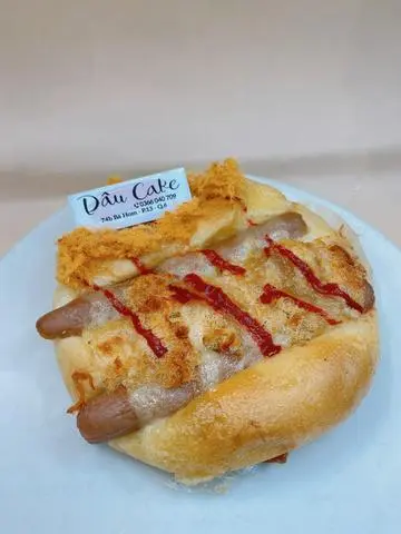 Hình ảnh Bánh mì xúc xích chà bông