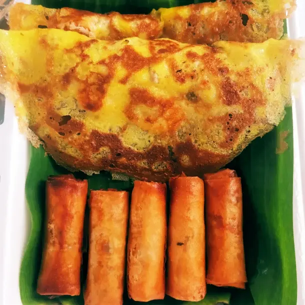 Hình ảnh combo 2 bánh xèo+ 5 chả giò tôm thịt 
