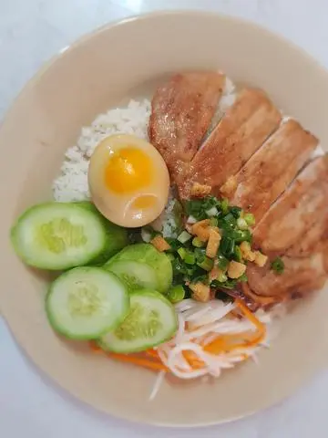 Hình ảnh Cơm Sườn Trứng Kho