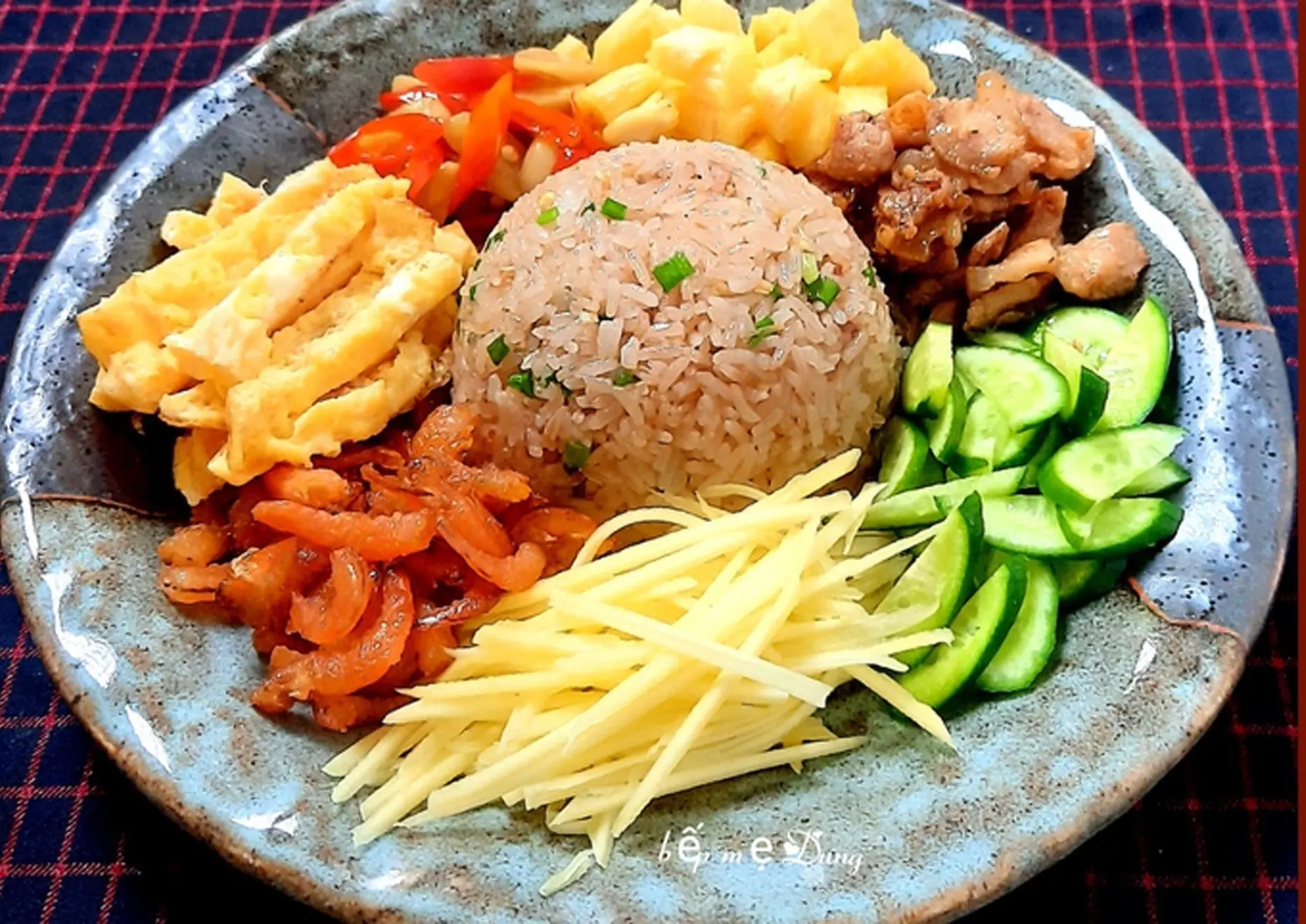 Hình ảnh Cơm chiên mắm ruốc Thái 