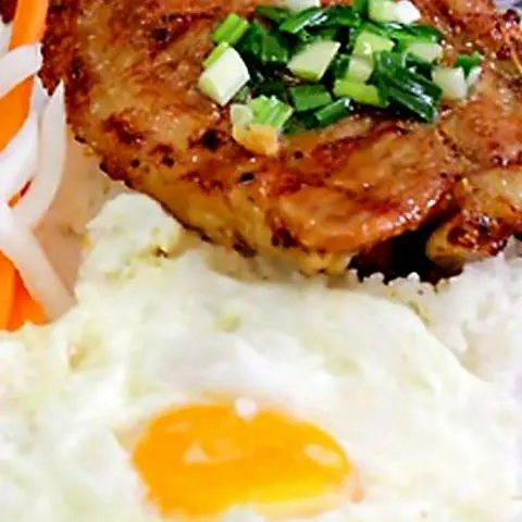 Hình ảnh Cơm sườn trứng