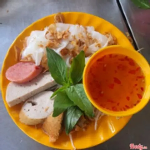 Hình ảnh bánh ướt chả đặc biệt 