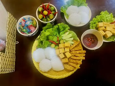 Hình ảnh Bún đậu chả cốm
