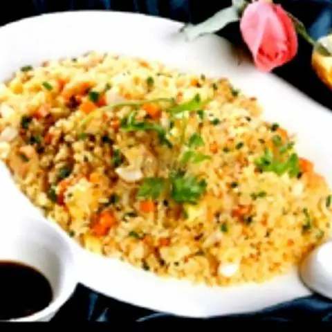 Hình ảnh Cơm chiên hộp lớn Hương Ký