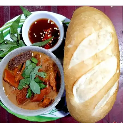 Hình ảnh Phá lấu 120g (tặng kèm 1 bánh mì)
