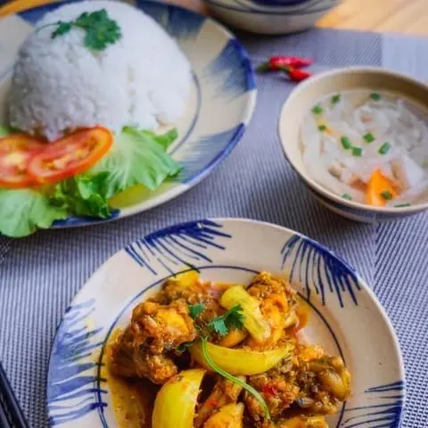Hình ảnh Cơm ếch xào sả ớt