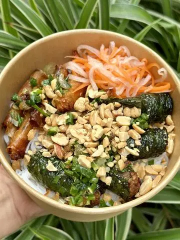 Hình ảnh Bún bò lá lốp - chả ram