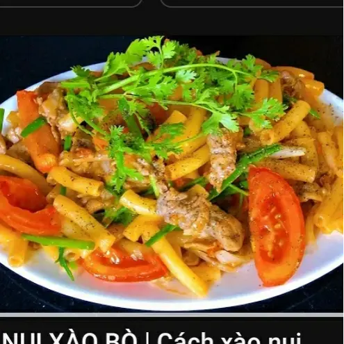 Hình ảnh nui xào thịt heo xào với cũ hàng tây  .với cải ngọt 