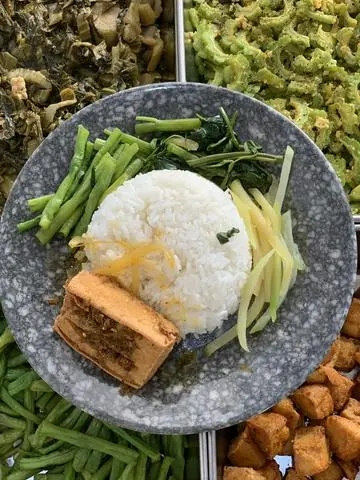 Hình ảnh Cơm Chay Đậu Hủ xả Ớt