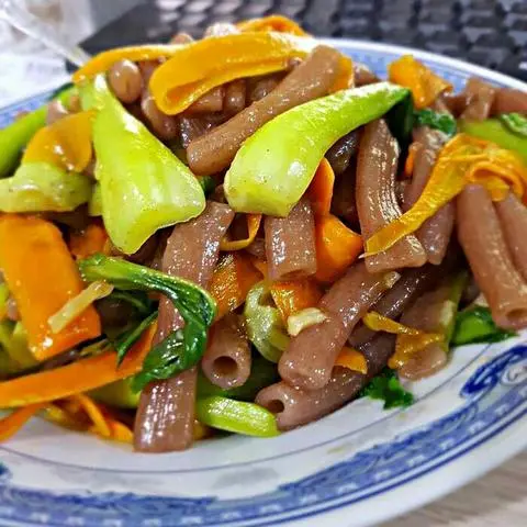 Hình ảnh nui xào rau củ/gà/bò/ hải sản