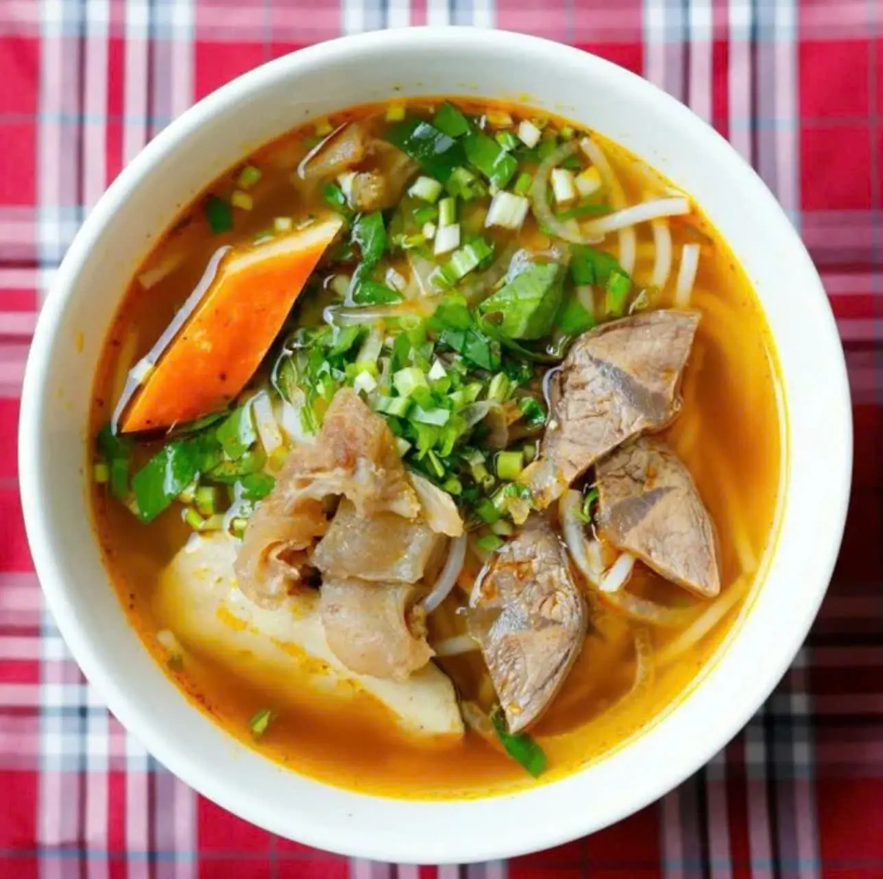Hình ảnh Bún bò đặc biệt - không giò