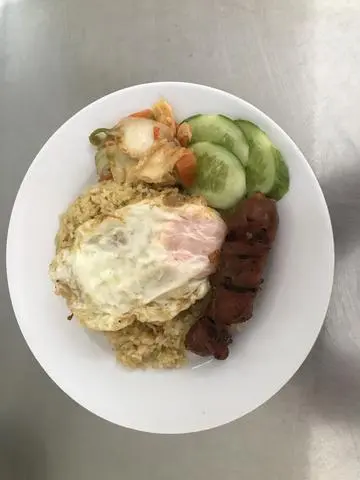 Hình ảnh Cơm chiên dồi sụn + 1 trứng 