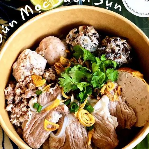 Hình ảnh Combo nhóm tặng kèm chai nước bất kỳ
