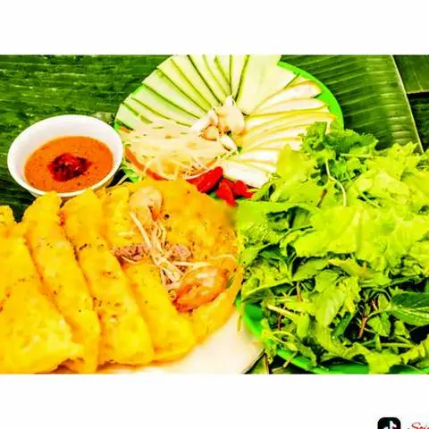 Hình ảnh 3 cái bánh xèo tôm thịt