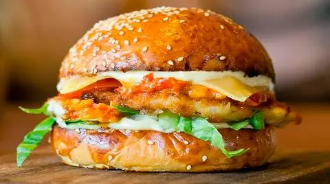 Hình ảnh Hambuger gà - trứng