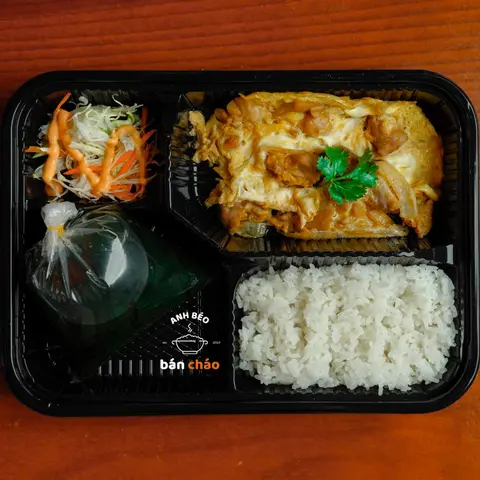 Hình ảnh Cơm gà trứng opera - oyakodon 親子丼