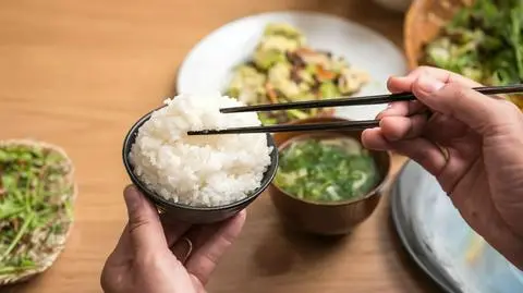 Hình ảnh Cơm và canh thêm