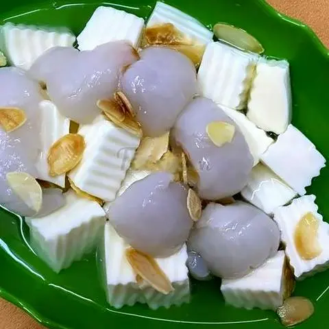 Hình ảnh 1 khúc bạch thập cẩm - 2 bánh flan phô mai