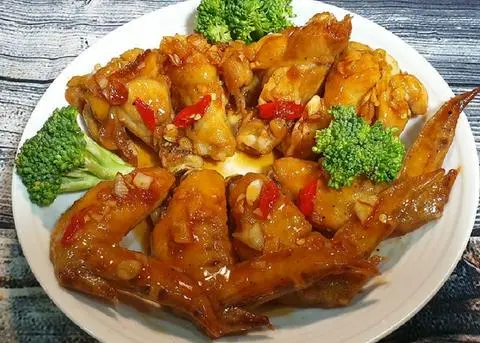 Hình ảnh Gà Chiên Mắm Nửa Con