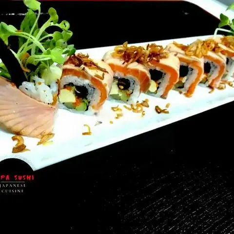 Hình ảnh Aburi salmon rolls