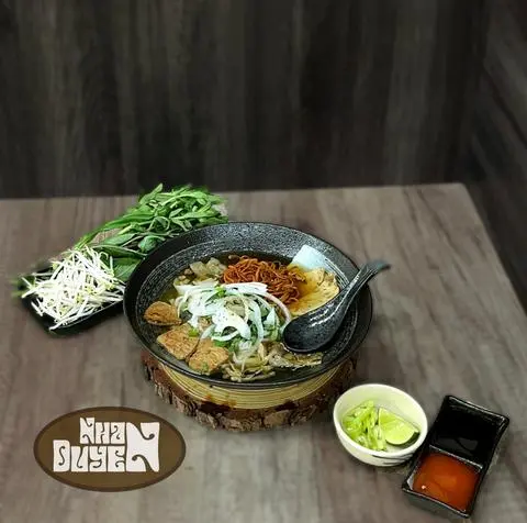 Hình ảnh Phở thập cẩm nấm hoa hạ thảo chay