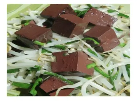 Hình ảnh Huyết Xào Giá Hẹ