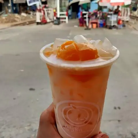 Hình ảnh Trà sữa đào - 2 miếng đào
