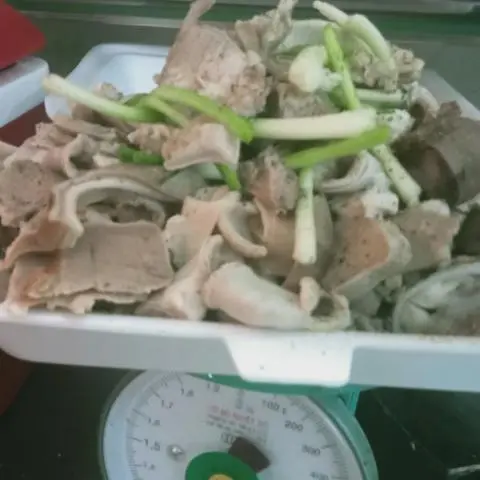Hình ảnh Combo Nhậu : 6 Lạng Gồm(Tim+Bao Tử+Cuống Họng)Nhúng Canh Nóng Hổi