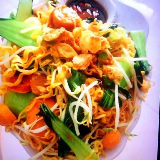 Hình ảnh Mì xào bò viên