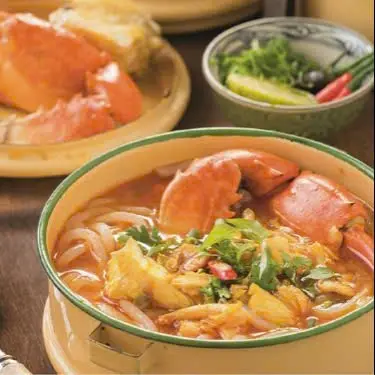 Hình ảnh bánh canh cua nguyên con