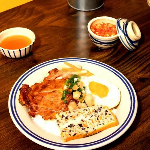 Hình ảnh Cơm tấm sườn chả ốp la