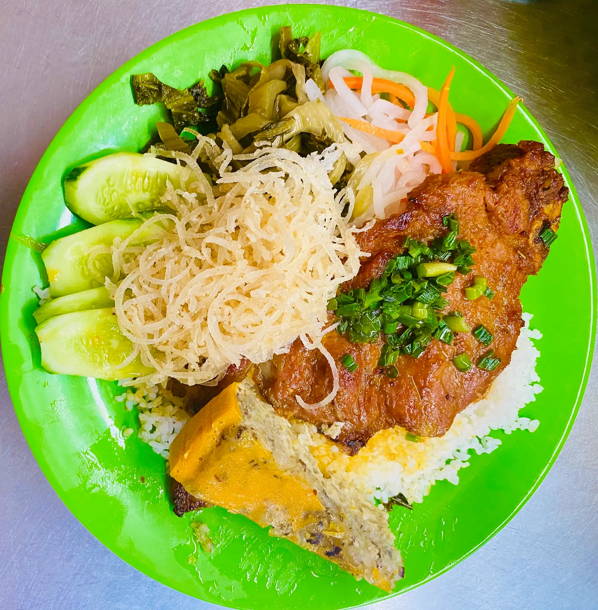 Hình ảnh Cơm Tấm Sườn Bì Chả