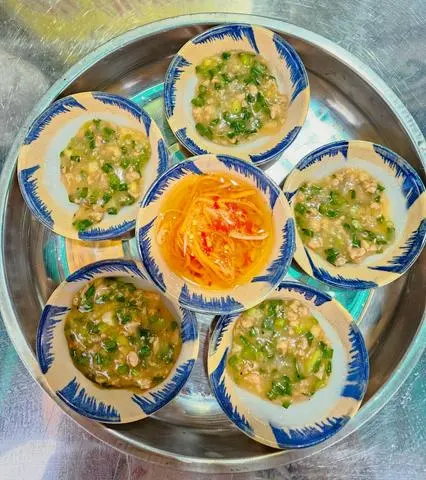Hình ảnh Bánh bèo nhân sốt thịt