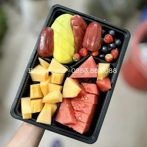 Hình ảnh Khay mix siêu lớn: Dưa hấu, roi đỏ, dưa vàng, dâu tây, nho