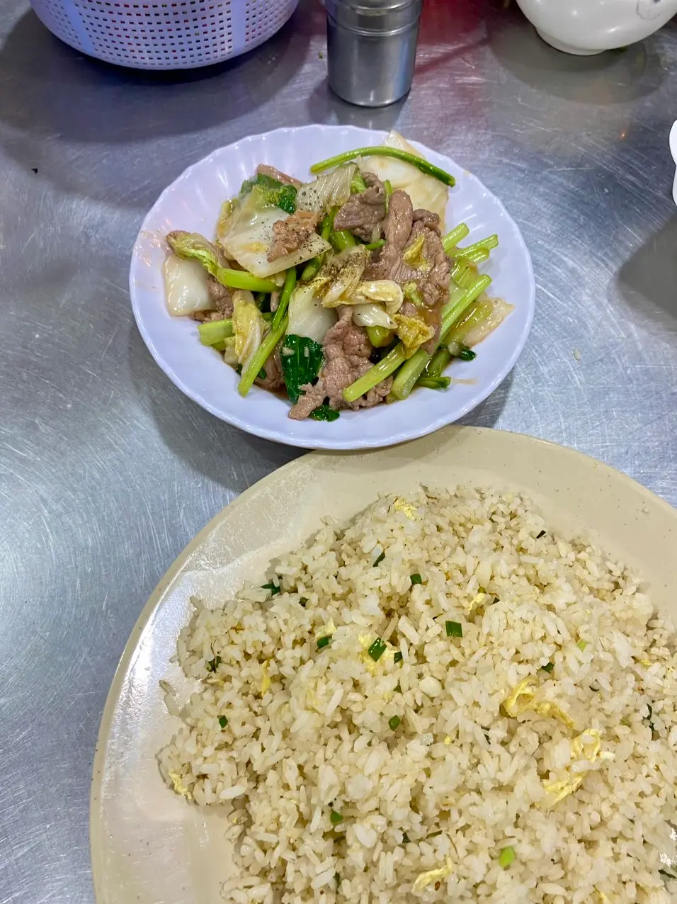 Hình ảnh Cơm xào bò cải ngọt