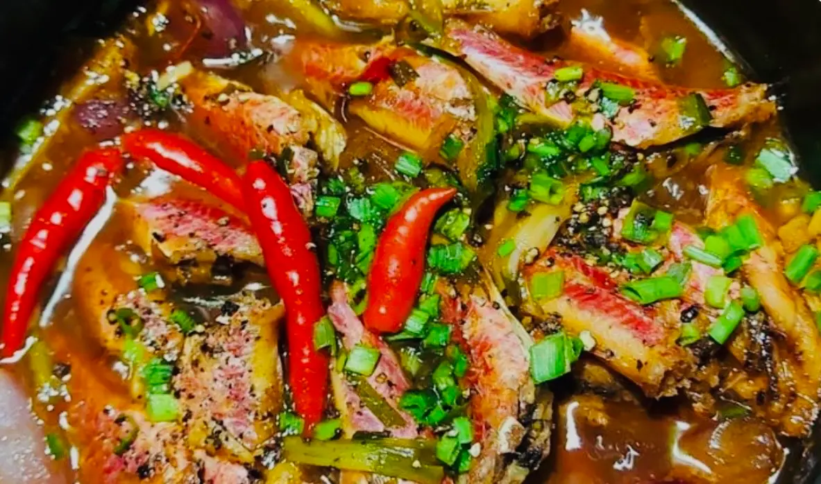 Hình ảnh Cơm cá phèn kho keo