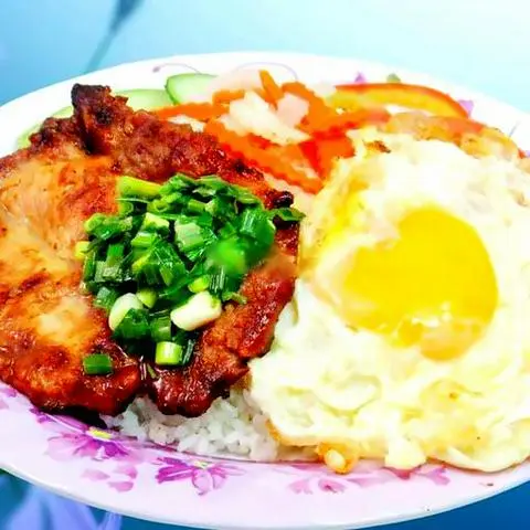 Hình ảnh Cơm tấm sườn trứng