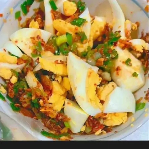 Hình ảnh Bánh tráng trộn Mở Hành hột gà 