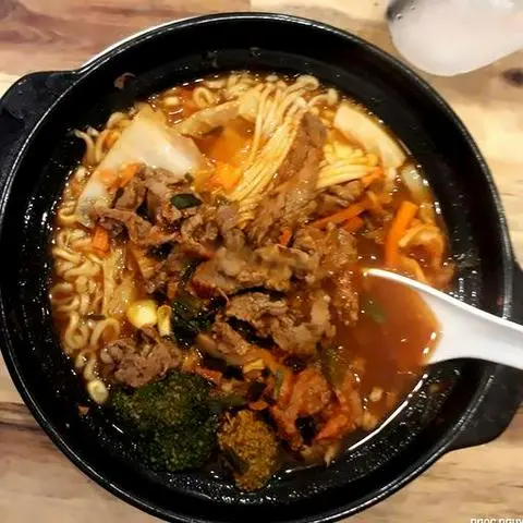 Hình ảnh Mì kim chi bò