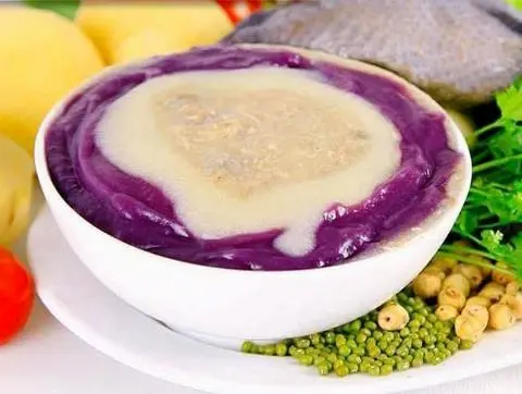 Hình ảnh Cháo nóng Cá hồi củ dền đỏ