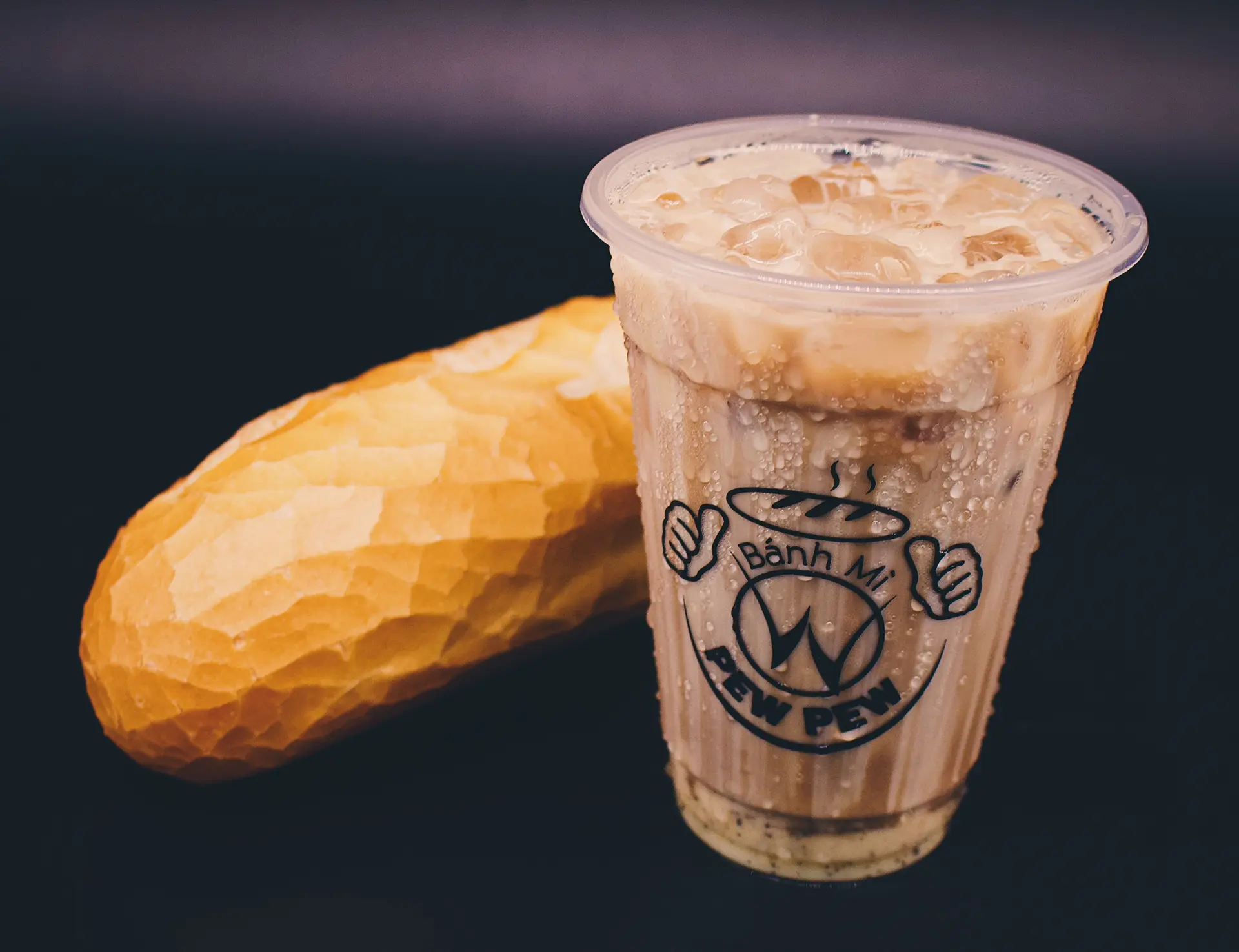 Hình ảnh Bánh mì chấm cafe sữa