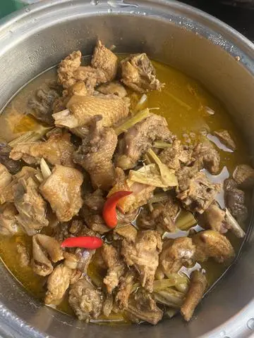 Hình ảnh Gà ta giả cầy 
