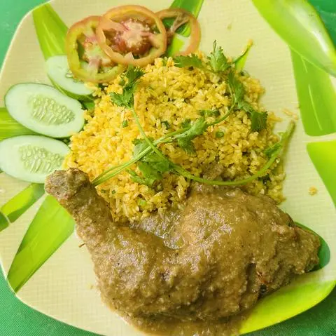 Hình ảnh Cơm gà sốt sambal