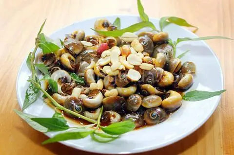Hình ảnh ốc mỡ xào me