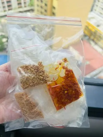 Hình ảnh Phơi sương ớt rim tỏi  (tt)