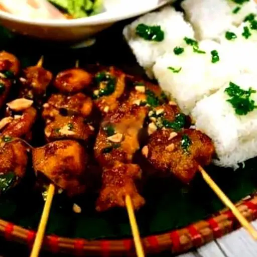 Hình ảnh Bánh Hỏi Thịt Nướng + Chả Giò