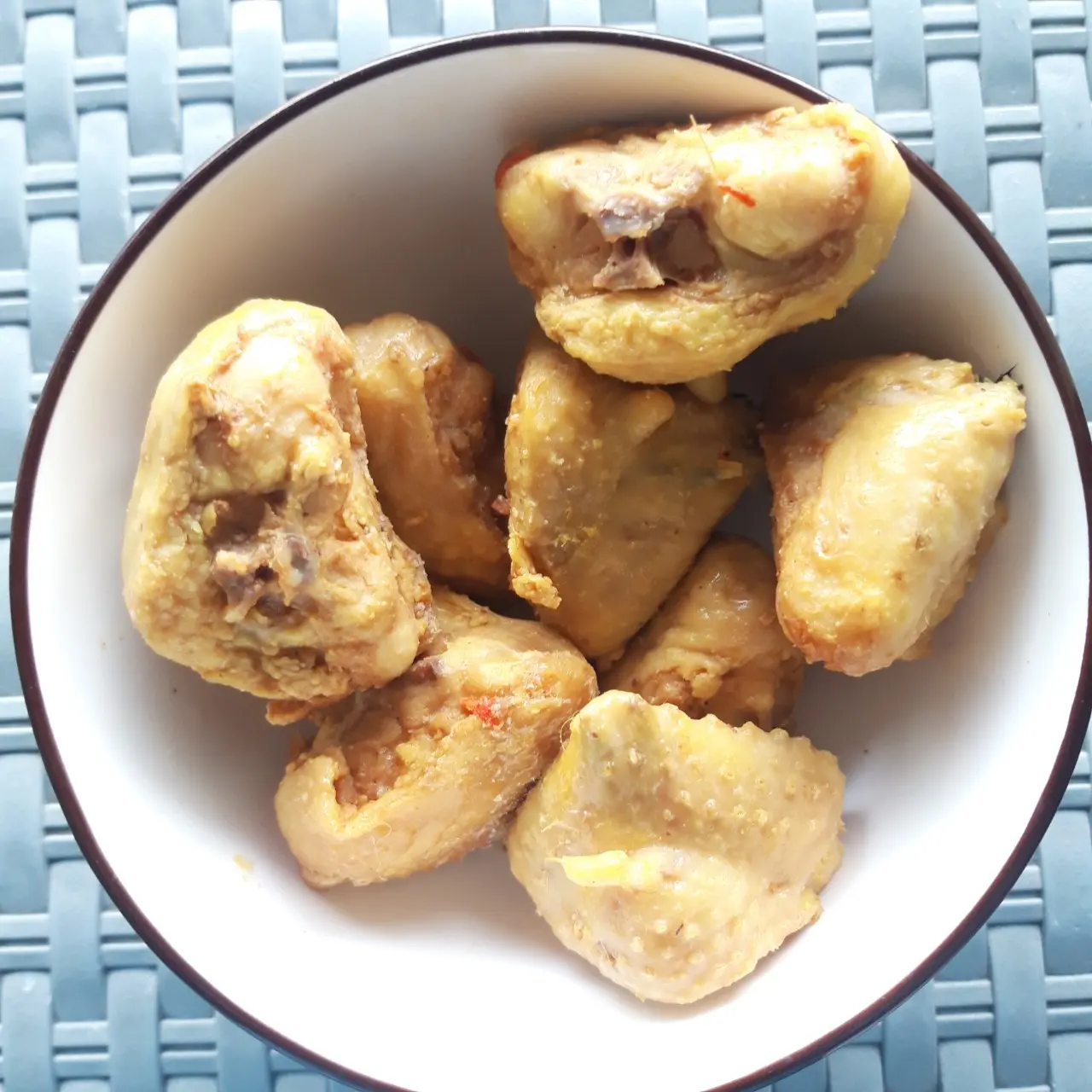 Hình ảnh Phao câu gà ta 3 cái