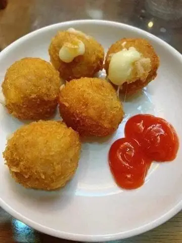 Hình ảnh Nem Chua Nhân Phô Mai- 2 Viên