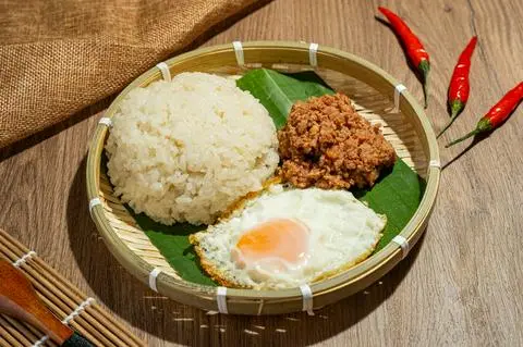 Hình ảnh XÔI PATE + TRỨNG