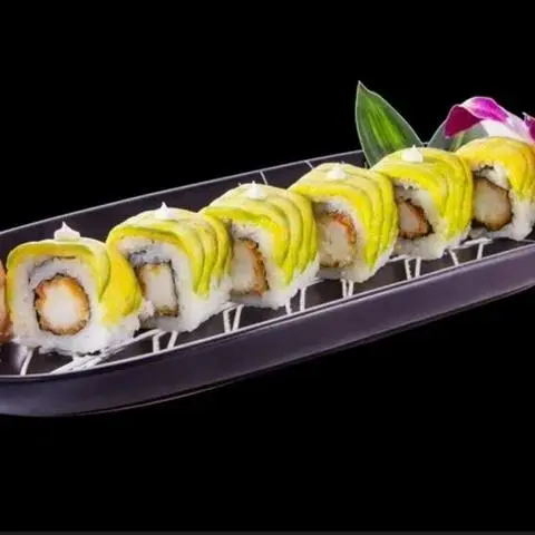 Hình ảnh Cuộn Tôm chiên phủ Bơ_roll